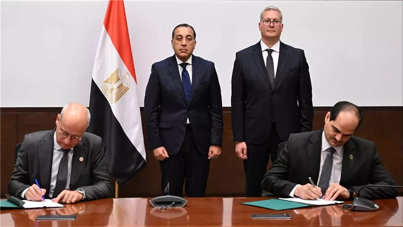 مدبولي يشهد توقيع مذكرة تفاهم مع توتال إنرجيز لاستكشاف الغاز بغرب المتوسط