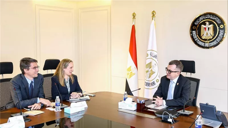 التخطيط تبحث مع البنك الدولي آليات التمويل لدعم البنية التحتية والسياحة الخضراء