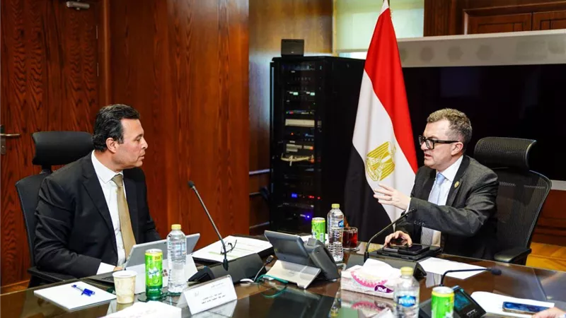 خلال لقائه مه وزير التخطيط.. رئيس جهاز الإحصاء: تعداد 2027 يمثل مرحلة انتقالية لتطوير المنظومة الإحصائية بمصر