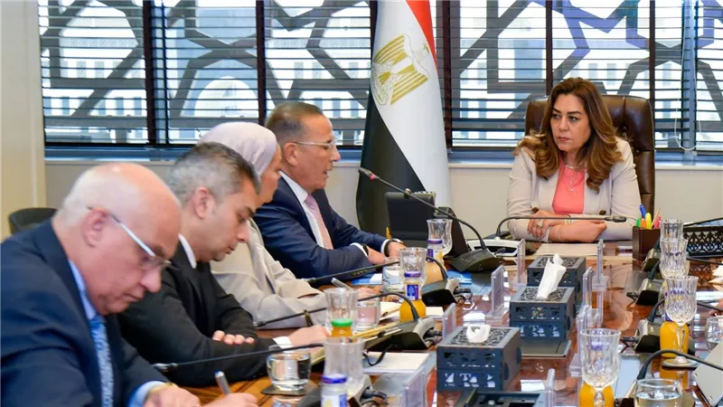 التنمية المحلية تبحث مع الغرف السياحية سيل تعزيز الاستثمار المستدام بشرم الشيخ 