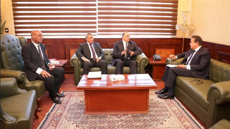 وزير الصحة يستقبل نقيب المحامين لبحث تعزيز الرعاية الصحية لـ600 ألف محامٍ