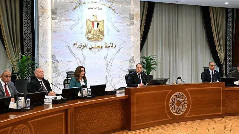 مدبولي يشدد على التصدي لمخالفات البناء والتعديات على الأراضي خلال إجازة العيد
