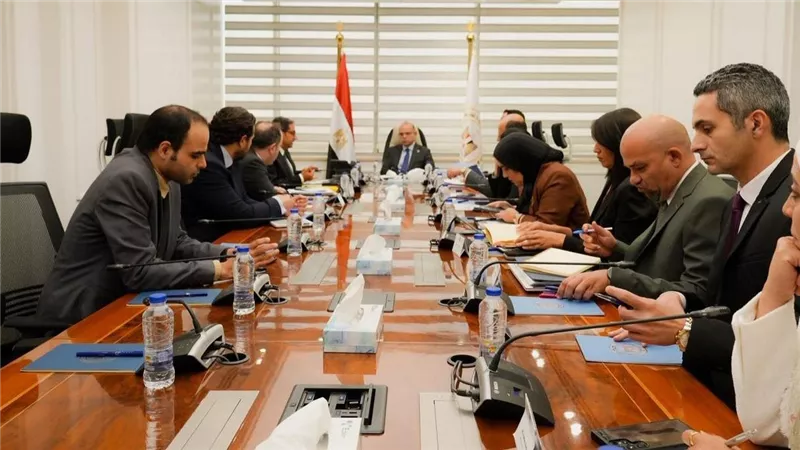 «الاستثمار» و«أفريكسيم بنك» يناقشان دعم التمويل والتسويات بالعملات المحلية