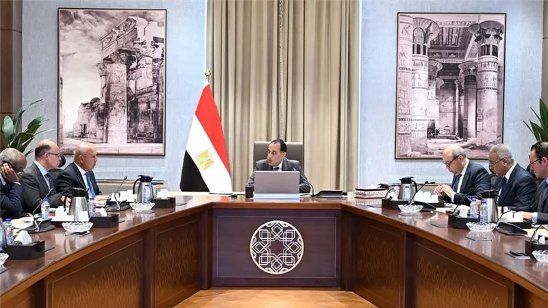 مدبولي يستعرض آليات تعزيز التبادل التجاري الجوي والبحري مع القارة الإفريقية