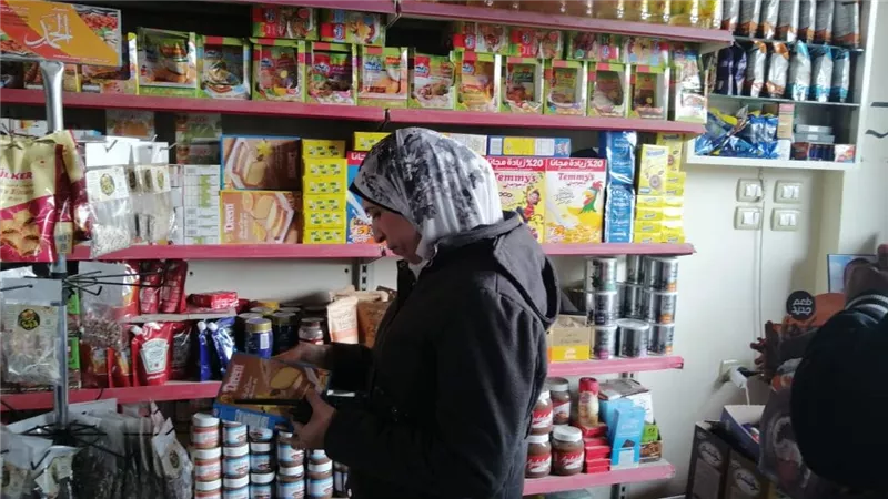 شملت إعدام 132 كيلو أغذية فاسدة.. حملة مكبرة لحي غرب الإسكندرية 