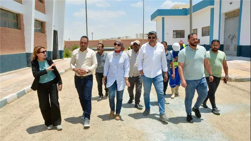 وزيرة الإسكان تتابع تطوير البنية التحتية والمرافق الصناعية في السادات والسويس الجديدة