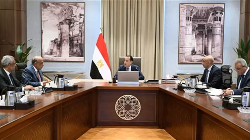 مدبولي يدفع نحو تعظيم قدرات الإنتاج الحربي لدعم الصناعة الوطنية وتوطين التكنولوجيا