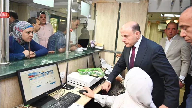محافظ الغربية: تحسين جودة الخدمات وسرعة الإنجاز أولوية قصوى