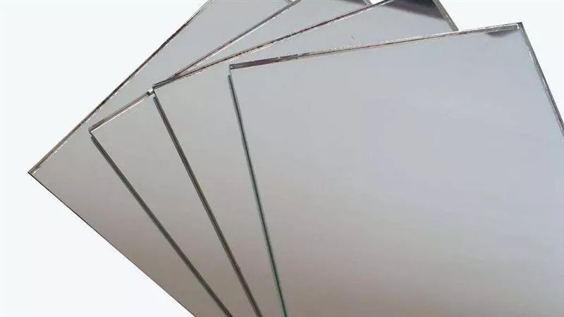 استقرار أسعار الزجاج الملون في الأسواق.. والمتر يبدأ من 600 جنيه