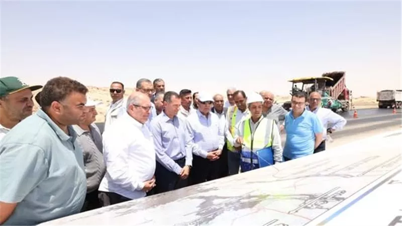 تكليفات وتوجيهات عاجلة.. كامل الوزير يتابع مشروعات الطرق ومحاور النيل بأسوان والأقصر
