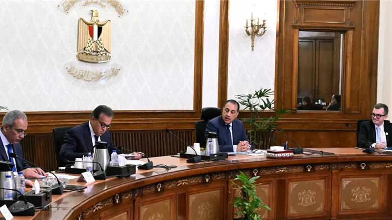 مدبولي يستعرض تطوير منظومة الإسعاف المصرية لتعزيز سرعة الاستجابة وجودة الخدمات الطبية الطارئة