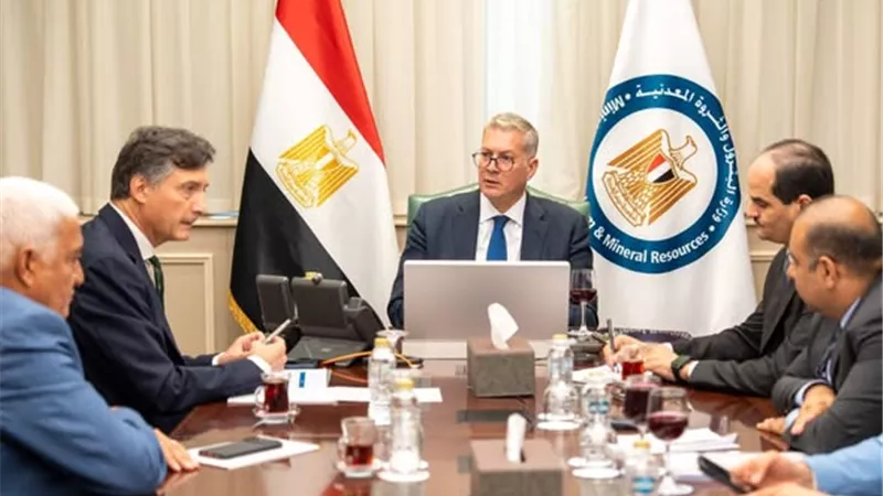 البترول: خطة موسعة لزيادة إنتاج الغاز وتسريع ربط حقل كرونوس القبرصي بمصر
