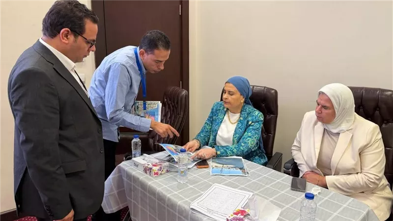 القومي لتنظيم الإعلانات يقر ضوابط صارمة للطرق العامة ويشدد على حظرها بأرصفة المشاة