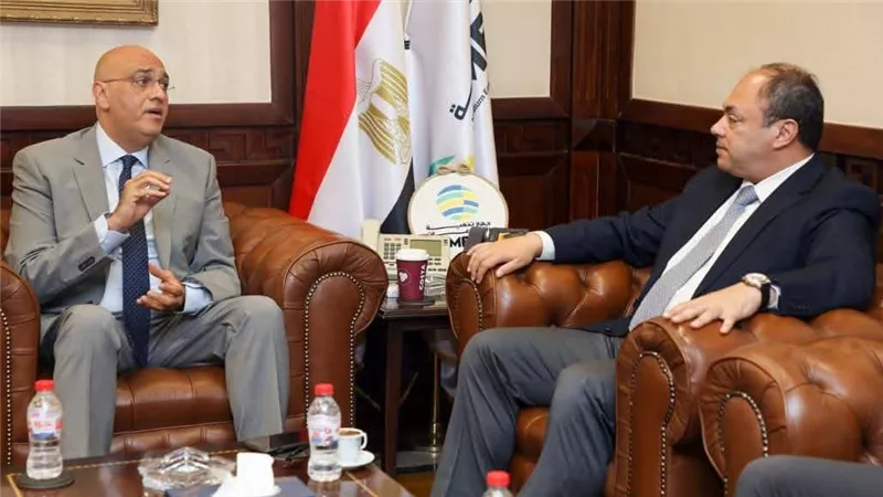جهاز تنمية المشروعات وهيئة تنمية الصعيد يوقعان مذكرة تفاهم لدعم المشروعات الإنتاجية والصناعية 