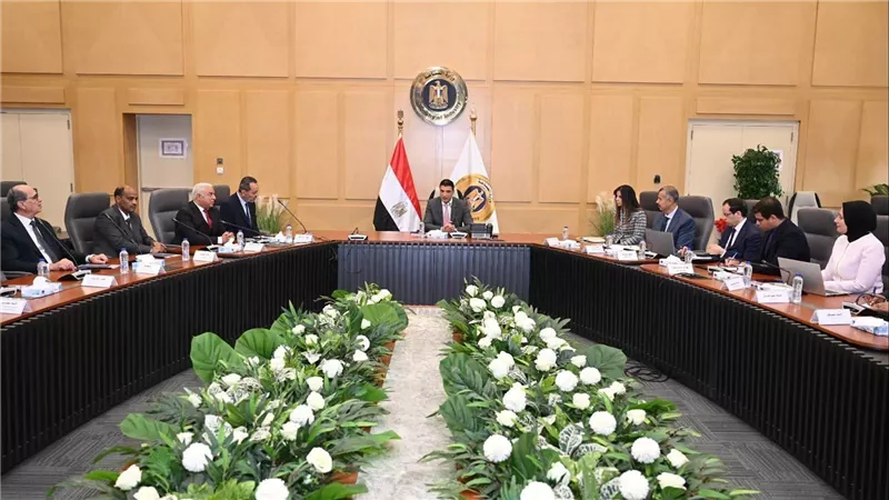 وزير الصناعة يضع خريطة إنقاذ قطاع الأثاث.. دراسة شاملة لزيادة الصادرات واستعادة الريادة