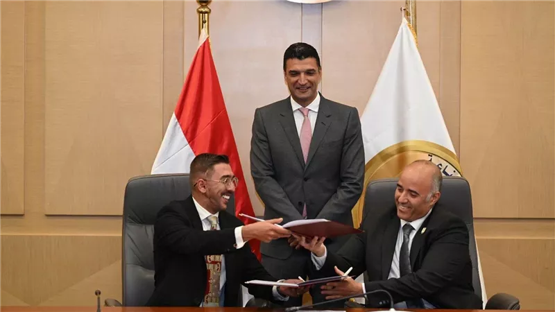 وزير الصناعة يشهد توقيع بروتوكول  بين هندسة القاهرة و«وادي الملوك» لدعم ابتكار السيارات 