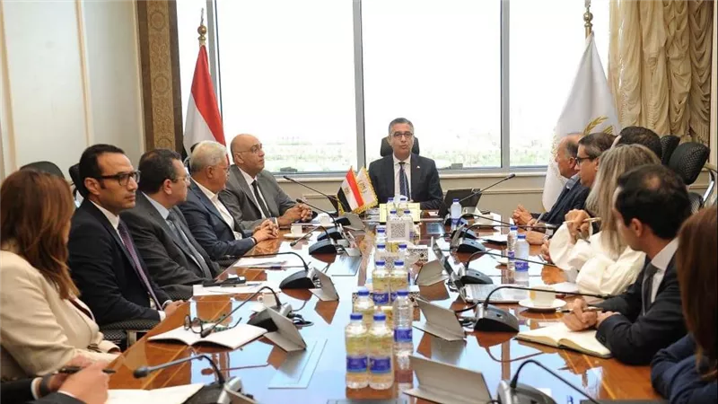 التموين: شراكة بين «كاري أون» وكازيون لتطوير المنافذ التموينية وتوسيع الخدمات