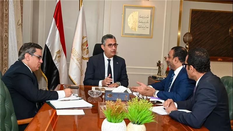 تطوير منظومة الطحن وإنتاج الخبز.. التموين تستعد لتعميم الخصم المباشر