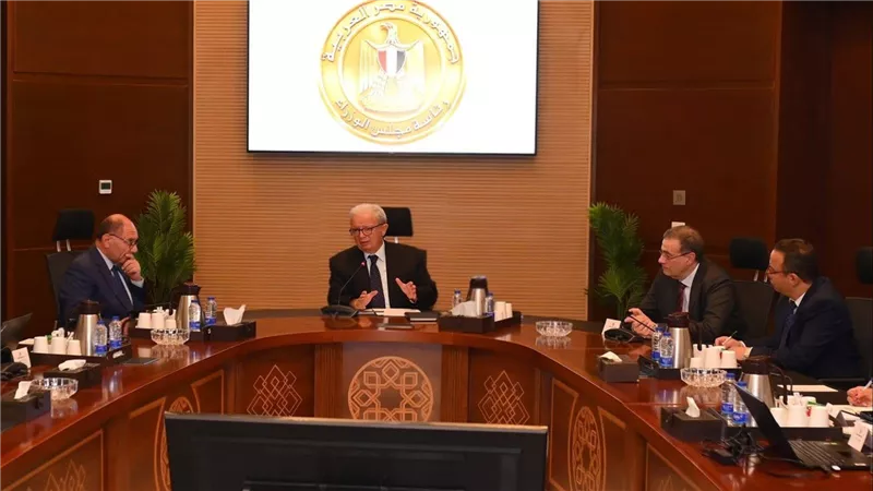 الدكتور حسين عيسى