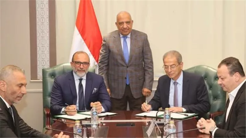   الكهرباء توقع بروتوكولا لإحلال العدادات التقليدية بأخرى ذكية على مستوى الجمهورية