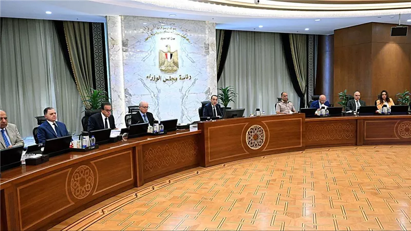 الوزراء: تحويل 1.1 مليون عداد كودي إلى عدادات قانونية بعد توفيق الأوضاع